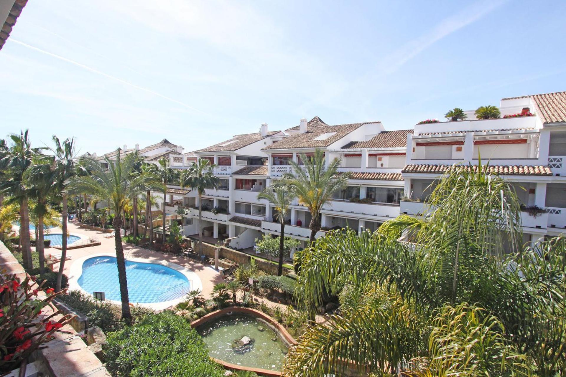 1105 Beachfront Golden Mile *